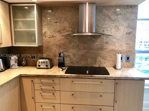 607 Ocean Drive Key Biscayne FL 33149