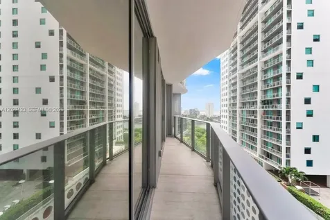 77 SE 5th Miami FL 33131