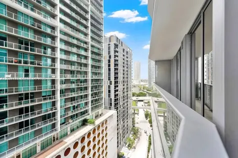 77 SE 5th Miami FL 33131