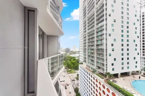 77 SE 5th Miami FL 33131