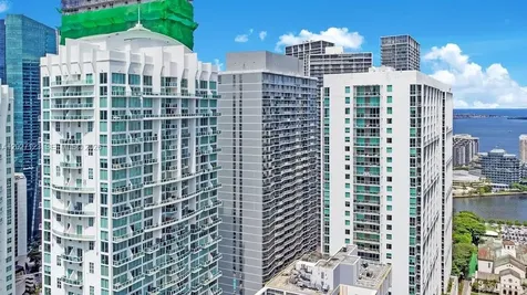77 SE 5th Miami FL 33131