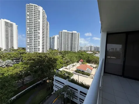 3640 Yacht Club Drive Aventura FL 33180