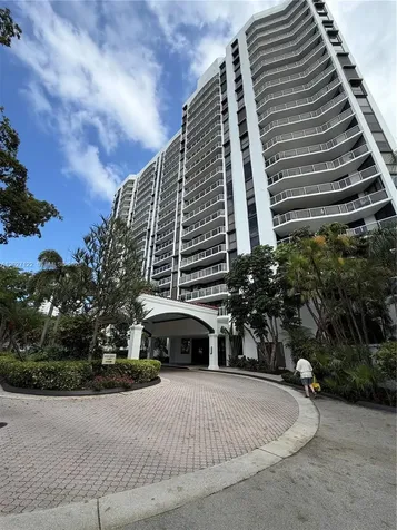 3640 Yacht Club Drive Aventura FL 33180