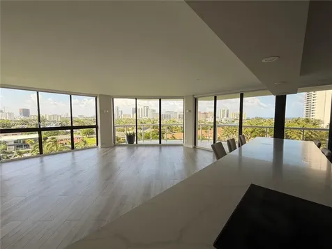 3640 Yacht Club Drive Aventura FL 33180