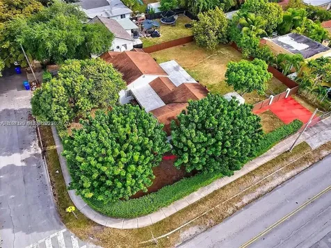 435 SW 33rd Avenue Miami FL 33135
