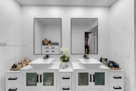 1350 SW 122nd Avenue Miami FL 33184