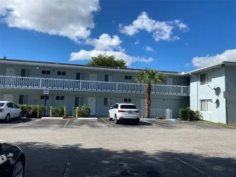 4271 NW 5th Street Plantation FL 33317