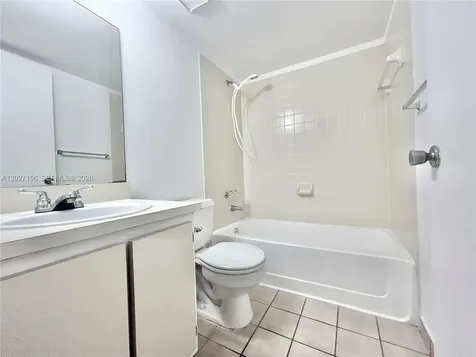 400 W Palm Circle W Pembroke Pines FL 33025