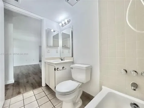 400 W Palm Circle W Pembroke Pines FL 33025