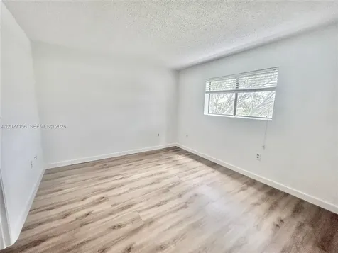 400 W Palm Circle W Pembroke Pines FL 33025