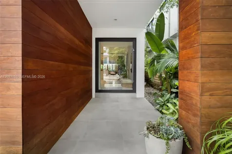 2986 Coconut Avenue Coconut Grove FL 33133