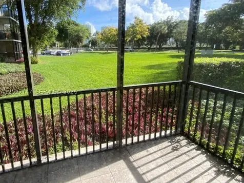 3475 N Country Club Drive Aventura FL 33180