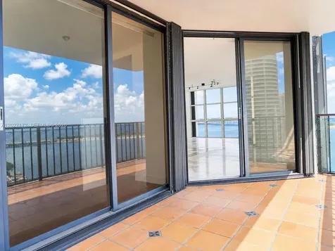 1925 Brickell Avenue Miami FL 33129