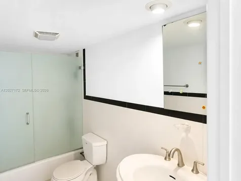 1925 Brickell Avenue Miami FL 33129
