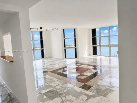 1925 Brickell Avenue Miami FL 33129