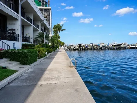 1925 Brickell Avenue Miami FL 33129