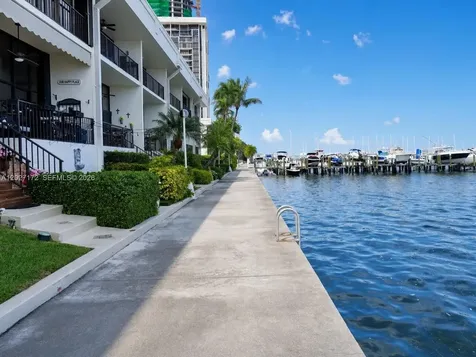 1925 Brickell Avenue Miami FL 33129