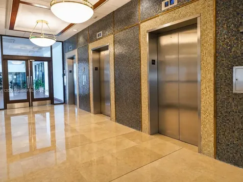 1925 Brickell Avenue Miami FL 33129