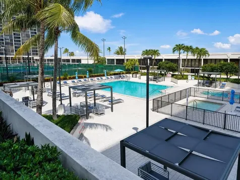 1925 Brickell Avenue Miami FL 33129