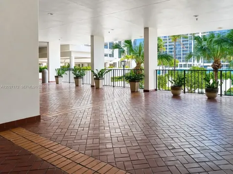 1925 Brickell Avenue Miami FL 33129