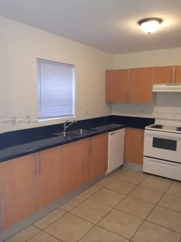 1702 N 28th Avenue Hollywood FL 33020