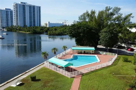 2910 Point East Drive Aventura FL 33160