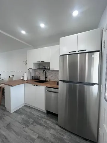 2910 Point East Drive Aventura FL 33160