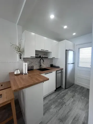 2910 Point East Drive Aventura FL 33160
