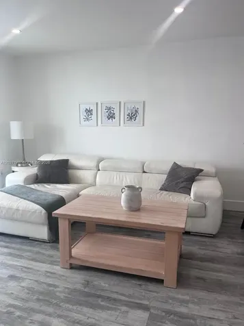 2910 Point East Drive Aventura FL 33160
