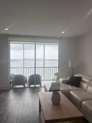 2910 Point East Drive Aventura FL 33160