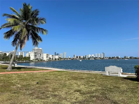 2910 Point East Drive Aventura FL 33160