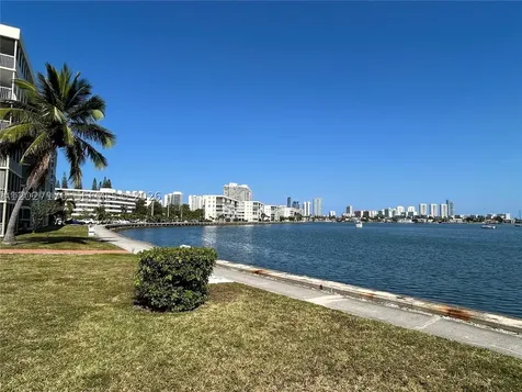 2910 Point East Drive Aventura FL 33160