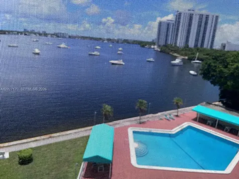 2910 Point East Drive Aventura FL 33160