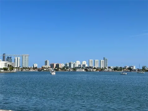 2910 Point East Drive Aventura FL 33160