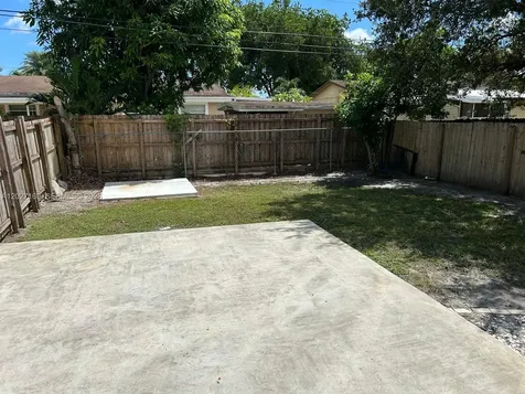 1923 SW 99th Terrace Miramar FL 33025