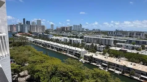2000 Island Boulevard Aventura FL 33160
