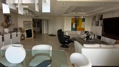 2000 Island Boulevard Aventura FL 33160