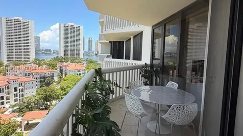 2000 Island Boulevard Aventura FL 33160