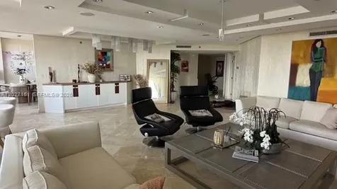 2000 Island Boulevard Aventura FL 33160