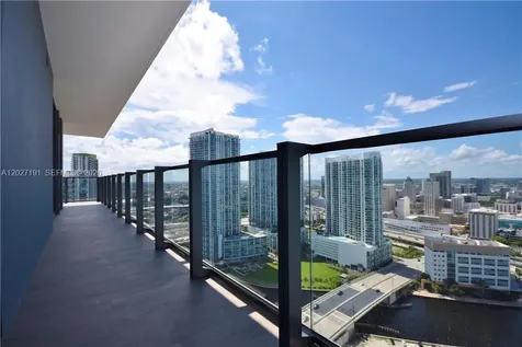 68 SE 6th Street Miami FL 33131