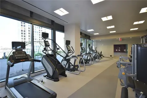 68 SE 6th Street Miami FL 33131