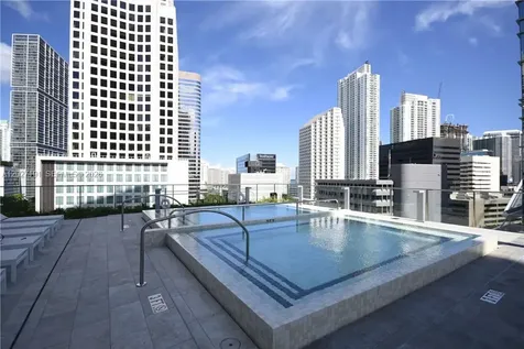 68 SE 6th Street Miami FL 33131
