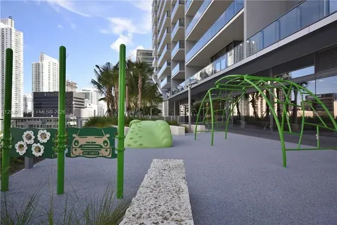 68 SE 6th Street Miami FL 33131