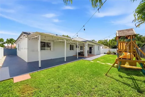 8883 NW 176th Street Hialeah FL 33018