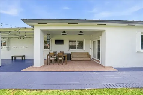 8883 NW 176th Street Hialeah FL 33018