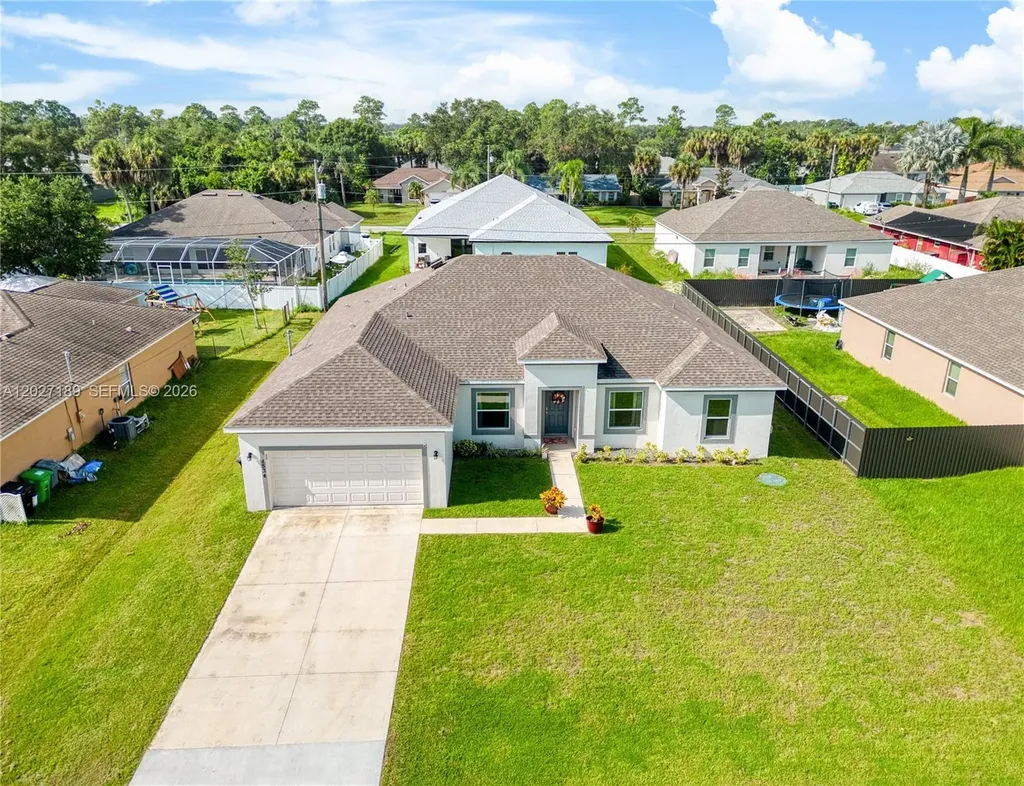 1534 SW Abingdon Avenue Port St. Lucie FL 34953
