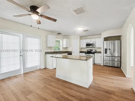 945 Gateshead Kissimmee FL 34758
