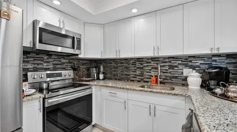 2017 S Ocean Drive Hallandale Beach FL 33009