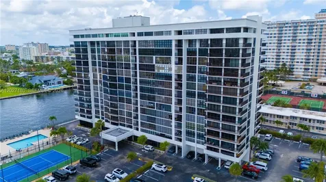 2017 S Ocean Drive Hallandale Beach FL 33009