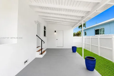 6748 SW 38th Street Miami FL 33155